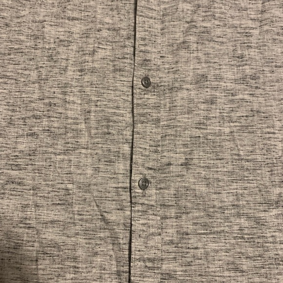 Men's size XL, Denim and Flower shirt. - Picture 3 of 6